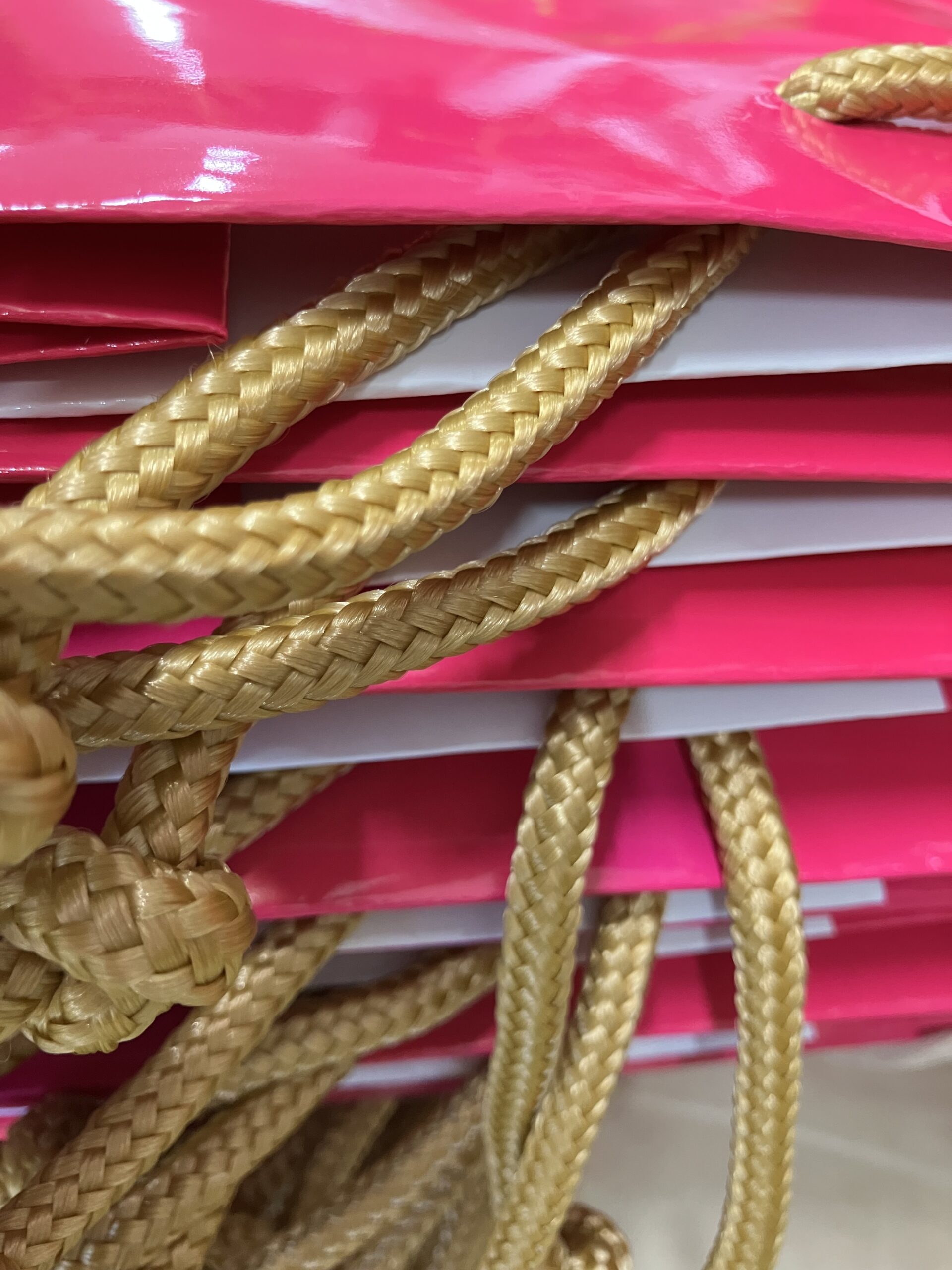 AADBC43F-1500-434B-81CA-0B0BD8746F4D